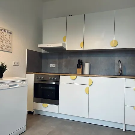 2 Schlafzimmer-balkon-kueche-parkplatz-designerbad Leipzig